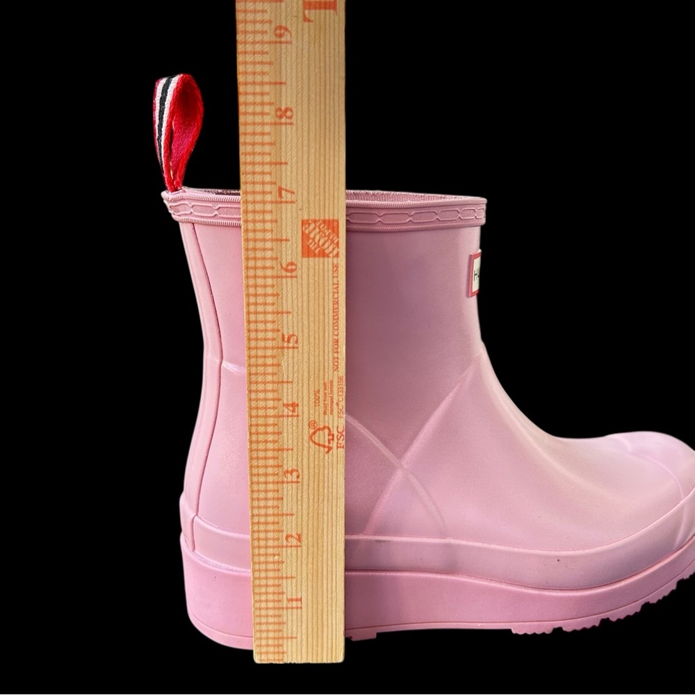 Hunter Women Sz 7 Rain Boots in Blush Pink Waterproof MudProof Boots - Picture 9 of 16